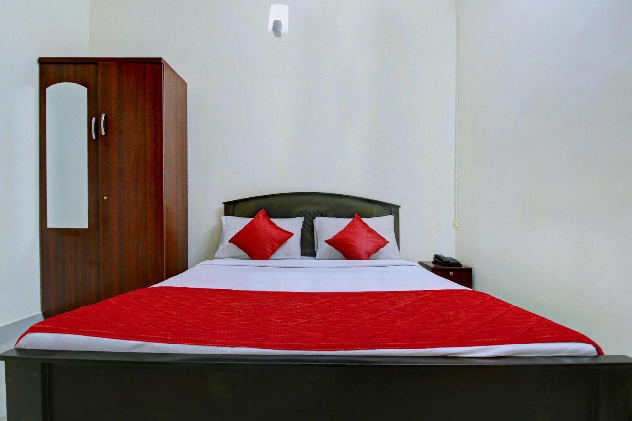 Oyo Flagship Luxe Residency Near Ecr 3*